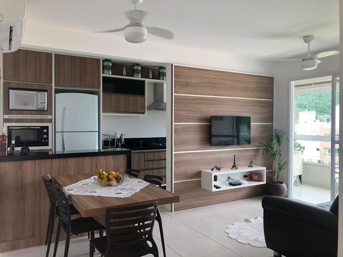 Appartamento Lindo Apartamento Praia De Palmas Governador Celso Ramos Esterno foto